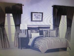 lot 71 image: Gilda 30-Pc. Bedroom Super Set - Ki...