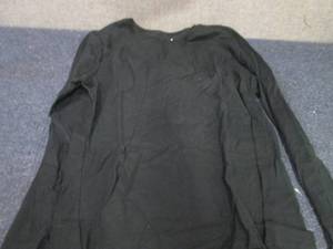 lot 87 image: Hanes Womens Long-Sleeved Tee XL...