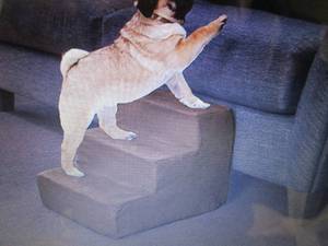 lot 96 image: PetMaker Portable Foam Pet Stairs o...