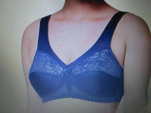 lot 98 image: Glamorise MagicLift Full-Figure Sup...