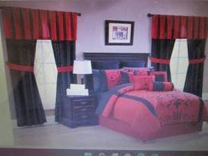 lot 107 image: Cassandra 30-Pc. Bedroom Super Set ...