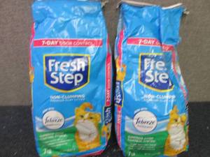 lot 136 image: 2 -7 lb bags Fresh Step Non-Clumpin...