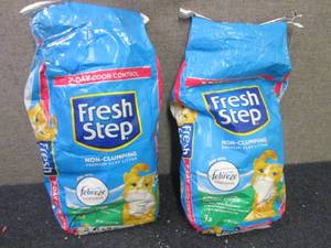 lot 137 image: 2 -7 lb bags Fresh Step Non-Clumpin...