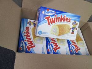 lot 146 image: 4- 13.58 oz Boxes 10 each Hostess T...