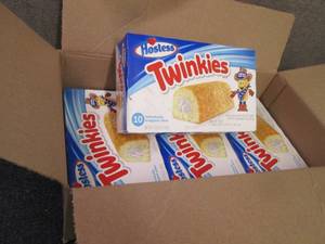 lot 147 image: 4- 13.58 oz Boxes 10 each Hostess T...
