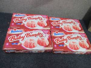 lot 152 image: 4- 10 oz Boxes 8 each Hostess Baby ...