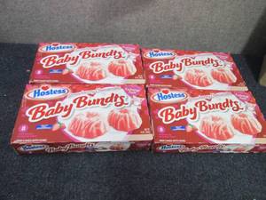lot 154 image: 4- 10 oz Boxes 8 each Hostess Baby ...