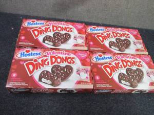lot 159 image: 4- 9.31 oz Boxes 8 each Hostess Din...