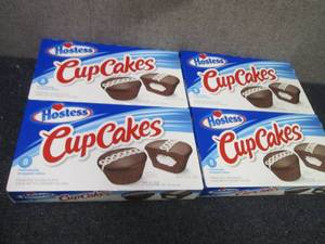 lot 164 image: 4- 12.7 oz Boxes 8 each Hostess Cup...