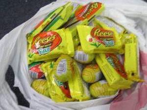 lot 168 image: 24 Reeses Candy Items...