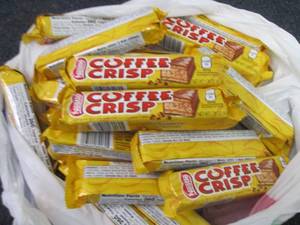 lot 171 image: 24- 1.76 oz Nestle Coffee Crisp Bar...