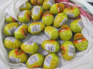 lot 180 image: 24- 1.2 oz Reeses Eggs...