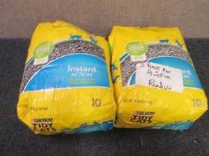 lot 192 image: 2 -10 lb bags Tidy Cats Non-Clumpin...