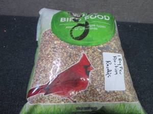 lot 197 image: 20 lb Wild Bird Food...