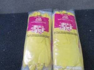 lot 218 image: 24 Pair Array Large Flock Lined Lat...