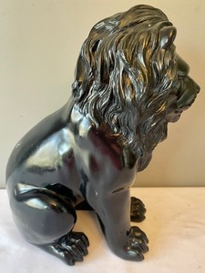 lot 44 image: Black Lion Figurine