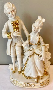 lot 41 image: Pretty Porcelain Figurines