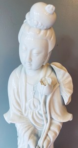 lot 66 image: Lovely Asian Sculpture by Seyei
