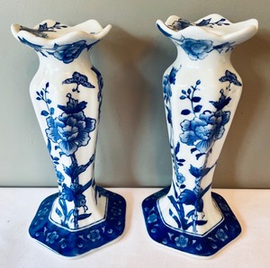 lot 60 image: Blue and White Delights