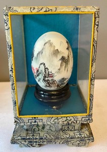 lot 74 image: 4 Hand Painted Eggs in Display Cases