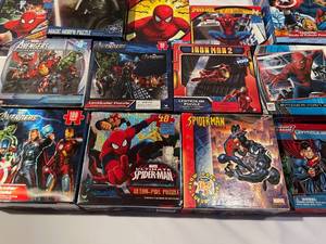 lot 102 image: Super Heroes and Star Wars Puzzles