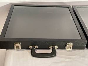 lot 107 image: 2 Table Top Display Cases
