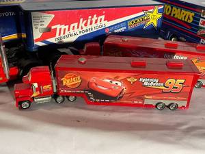 lot 121 image: Plastic Trucks