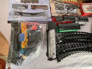 lot 128 image: Vintage Train Set with Assorted Accessories