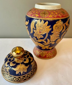 lot 77 image: Chinese Vase with a Lid