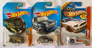 lot 81 image: New Hot Wheels Cars