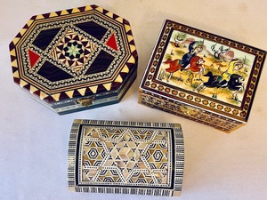 lot 253 image: 3 Persian Trinket Boxes