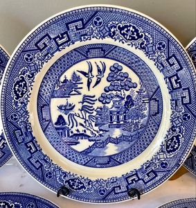 lot 224 image: 7 Homer Laughlin Plates