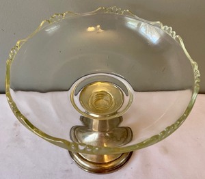 lot 223 image: Weighted Sterling Silver Pedestal Bowl
