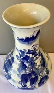 lot 229 image: Blue and White Bombay Vase