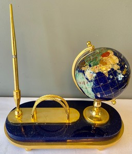 lot 243 image: Cobalt Blue Globe Desk Set