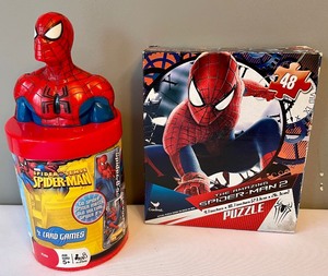 lot 270 image: Spiderman Grouping
