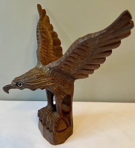 lot 267 image: Wooden Carved Eagle and a Bear