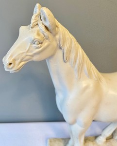 lot 268 image: Beautiful Resin Horse