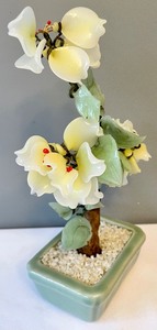lot 273 image: Carved Jade Tree