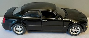 lot 297 image: ERTL and Maisto Die Cast Model Cars