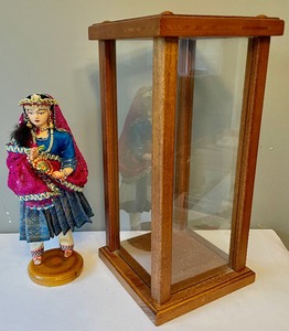 lot 293 image: Figurine from India in a Walnut Case