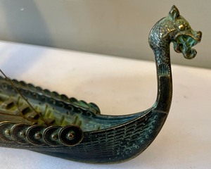 lot 300 image: Beautiful Brass Boat