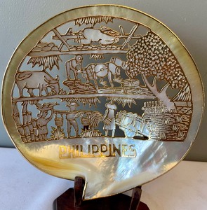 lot 343 image: Carved Mother of Pearl Decor from the Philippines