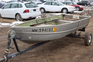 lot 49 image: boat