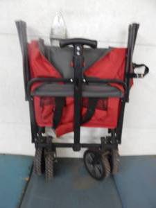 lot 7 image: Collapsible Wagon