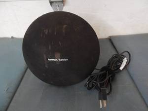 lot 15 image: Harman Kardon Blu Tooth Speaker