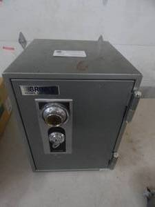 lot 42 image: Brinks Fire Safe Model 5059 With Key & Combo 12x13x15