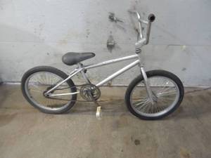 lot 58 image: Vintage GT BMX Bike