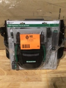 lot 15 image: Lot of electricians tools