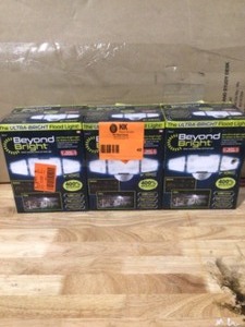 lot 48 image: Lot of ultra bright flood lights